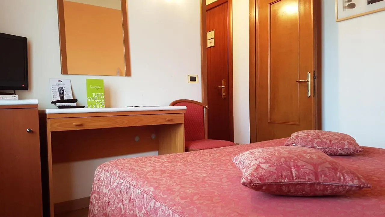 Eurohotel Mountain Wellness Castione della Presolana 4*,